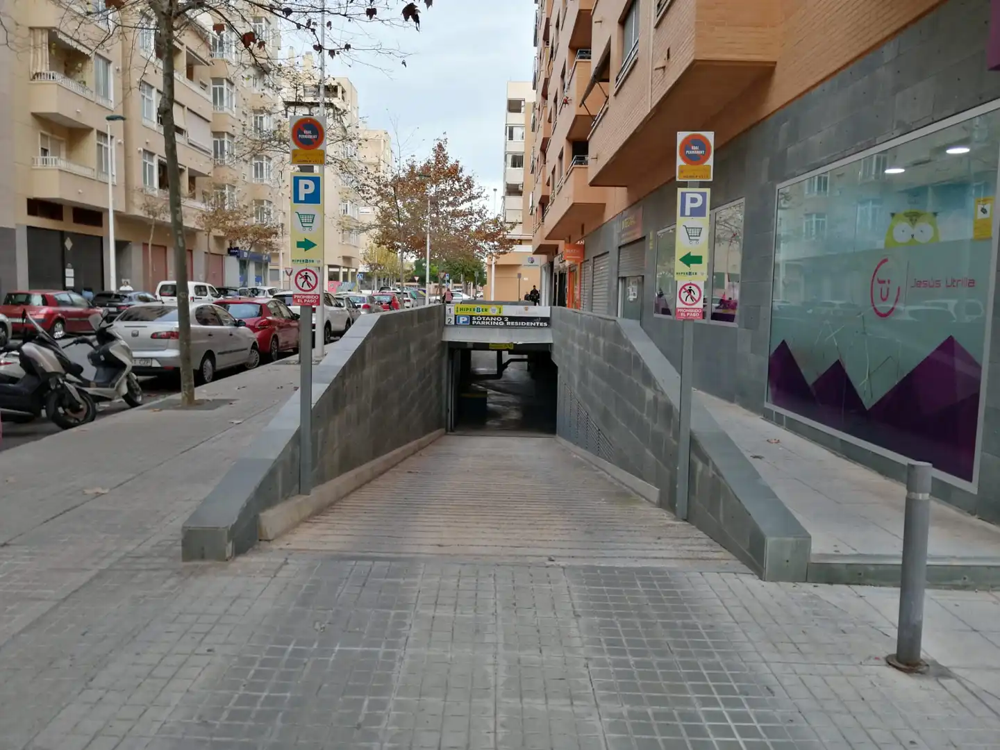 Individuel à louer à Carrer d'Il·licità Absent 2