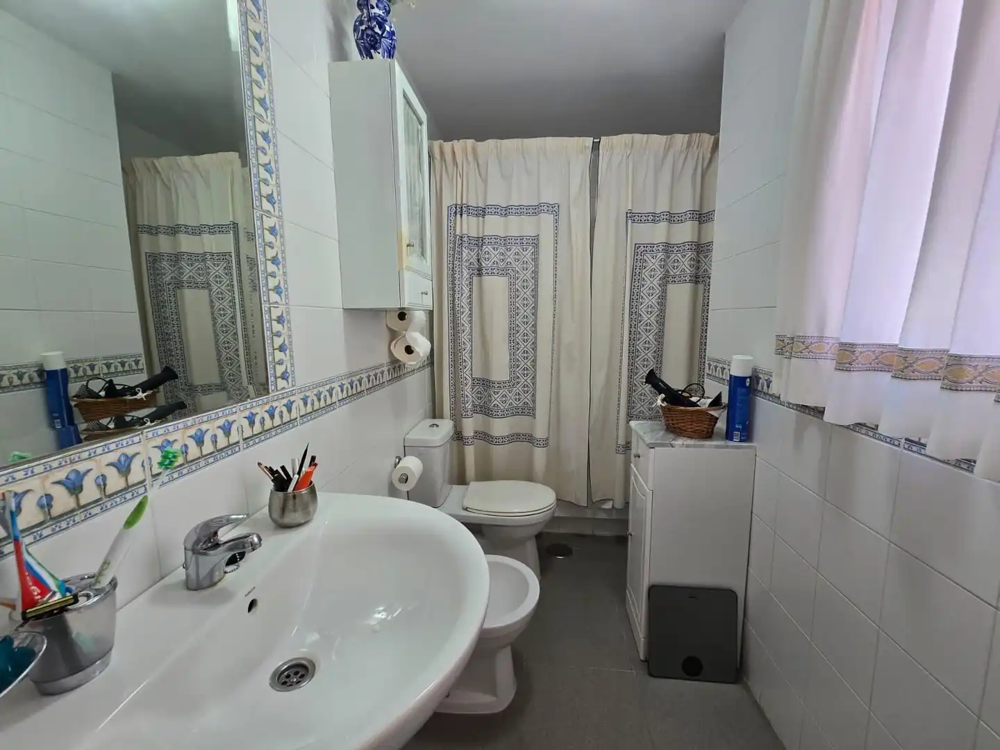Baño de Casa adosada en venta en Castilleja de la Cuesta con Aire acondicionado, Trastero y Balcón