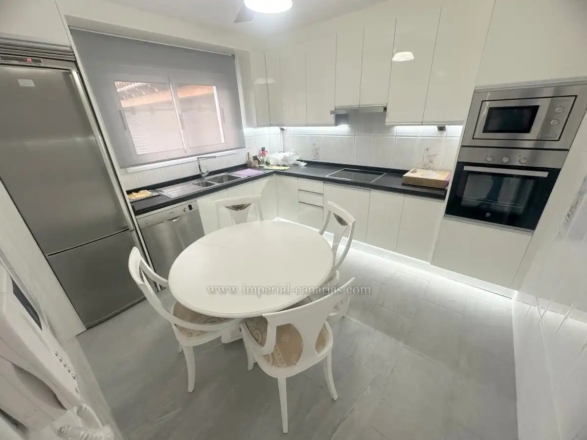 Cocina de Casa o chalet en venta en Los Realejos con Terraza y Horno