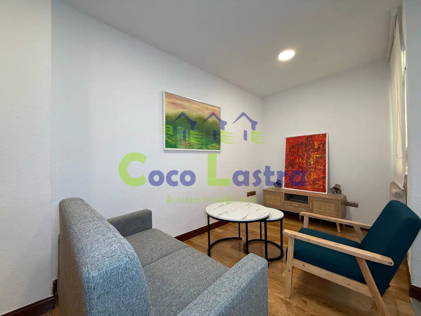 Living room of Flat for rent in Salamanca  with Air Conditioner, Heating and Parquet flooring