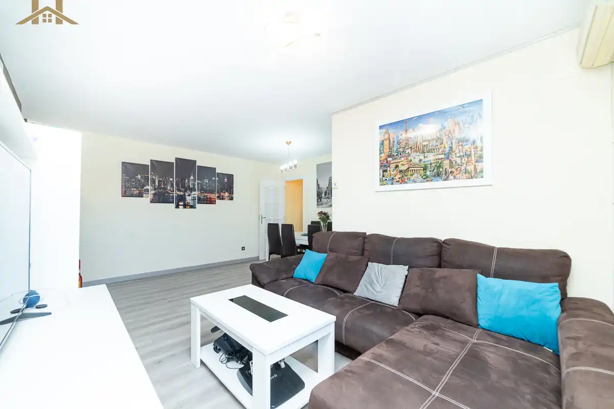 Living room of Flat for sale in Móstoles  with Air Conditioner, Heating and Terrace