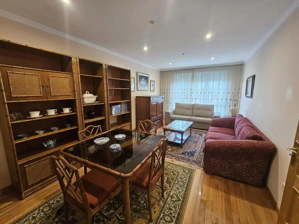 Sala de estar de Piso en venta en Boiro con Calefacción, Parquet y Trastero