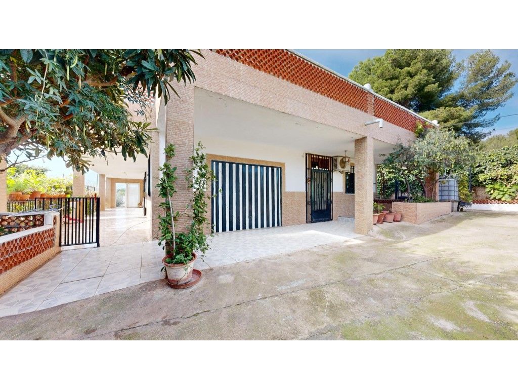 Exterior view of House or chalet for sale in L'Alcora  with Air Conditioner, Private garden and Terrace
