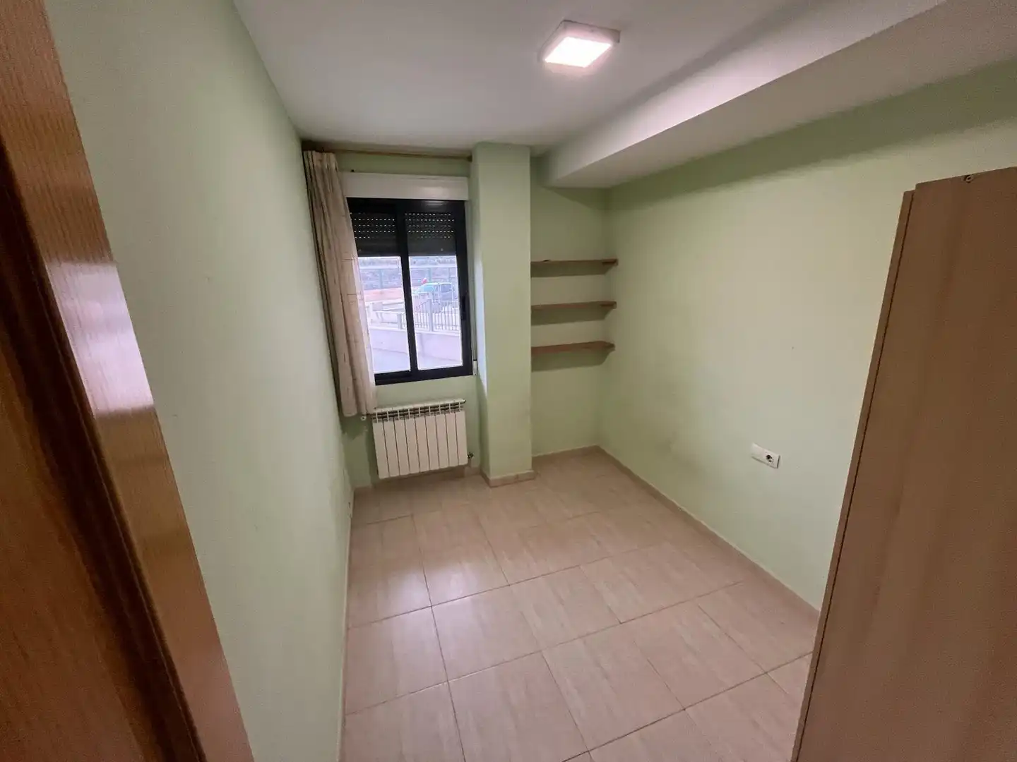 Habitación de Piso en venta en Almansa con Calefacción, Amueblado y Balcón