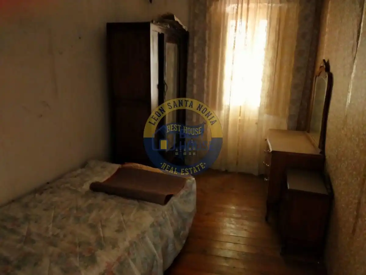 Bedroom of Country homes for sale in Mansilla de las Mulas  with Private garden and Balcony