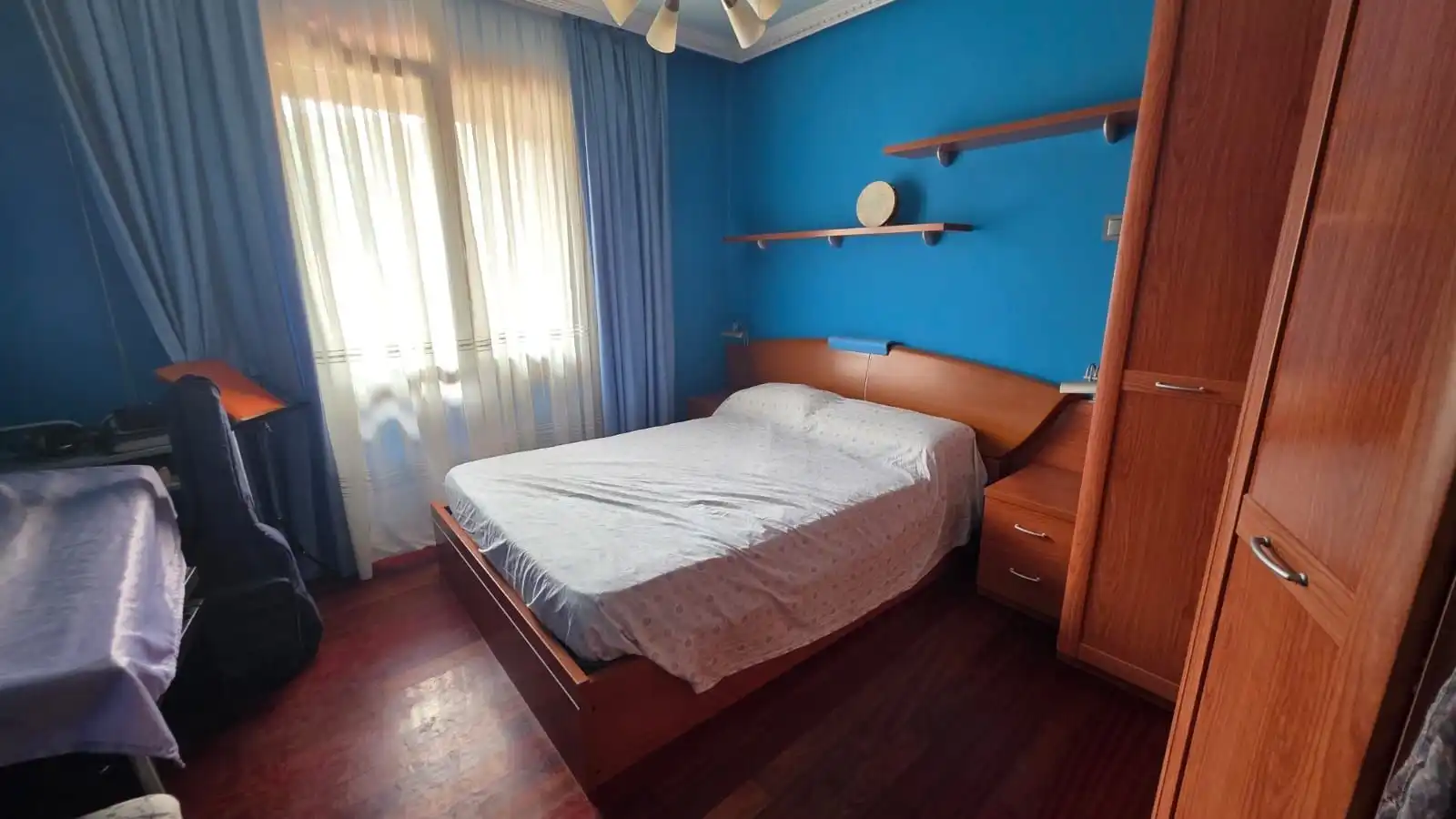 Habitación de Casa o chalet en venta en Castro-Urdiales con Calefacción y Jardín privado