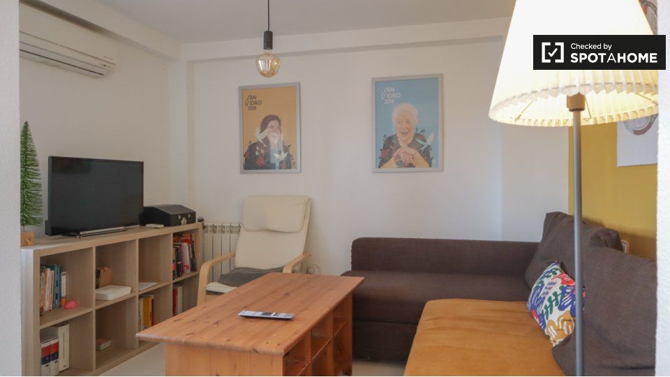 Sala d'estar de Pis de lloguer en  Madrid Capital amb Aire condicionat, Calefacció i Moblat
