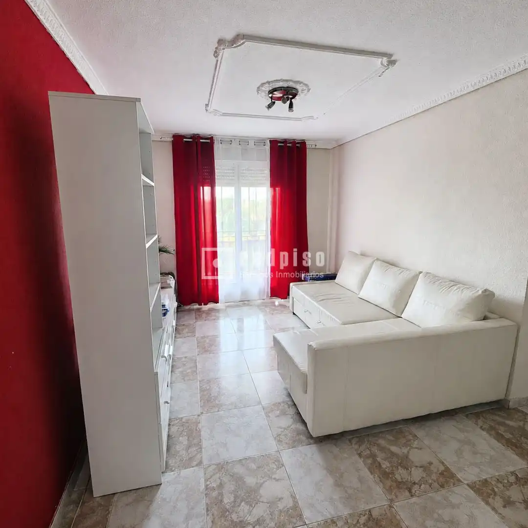 Sala d'estar de Pis en venda en Coslada amb Calefacció, Terrassa i Moblat