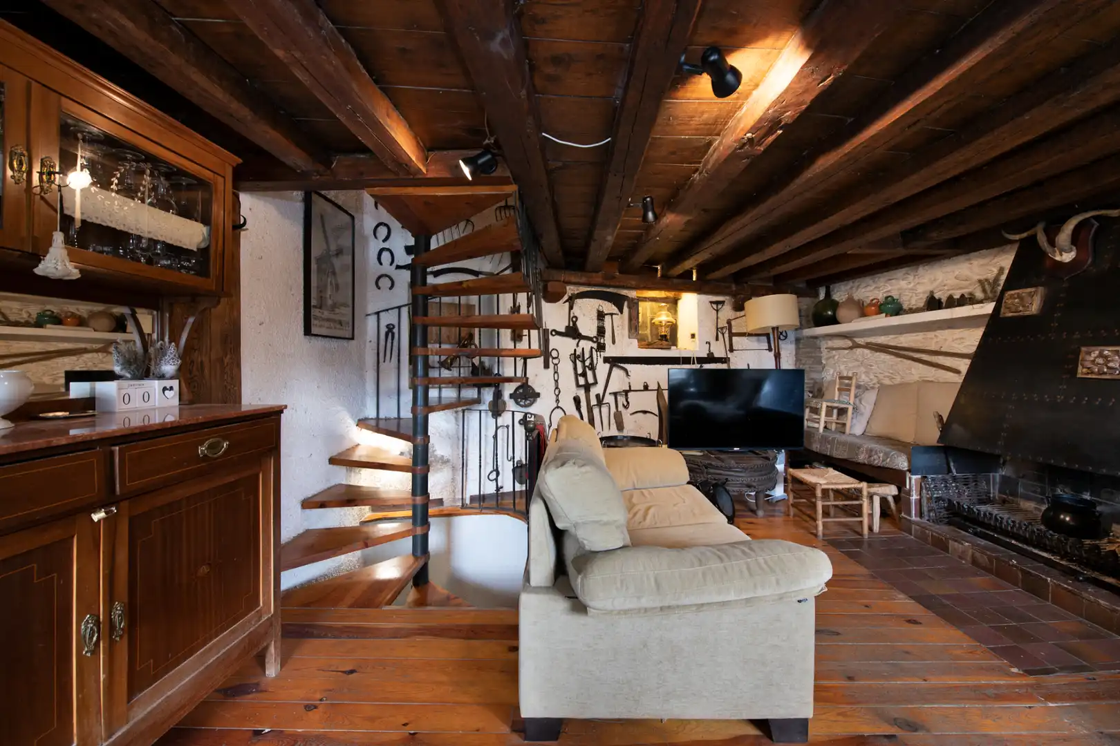 Sala d'estar de Finca rústica en venda en Bolvir amb Calefacció, Jardí privat i Parquet