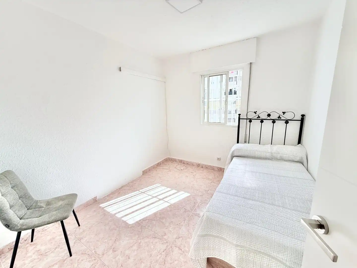 Bedroom of Flat for sale in Málaga  with Terrace and Balcony