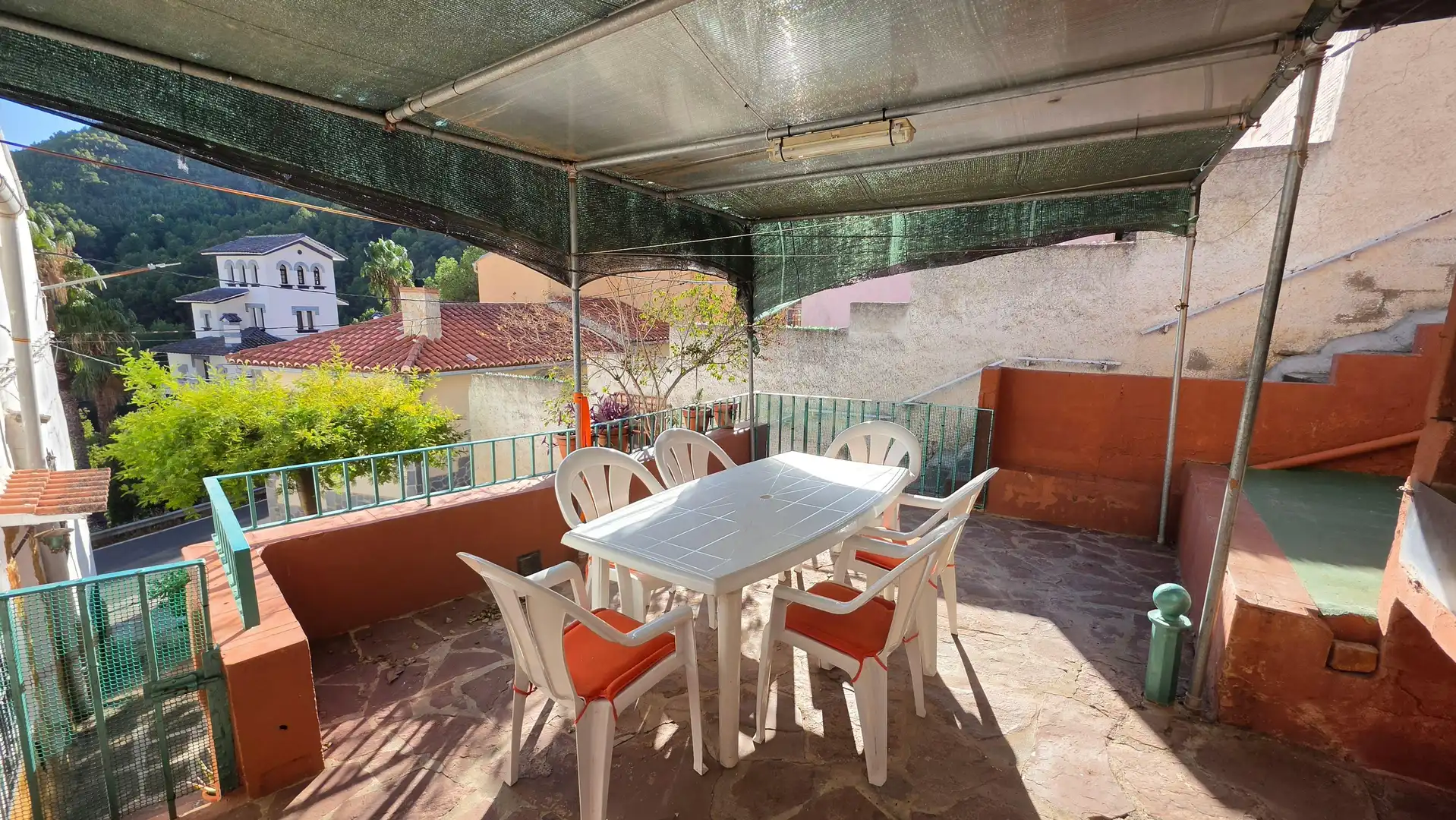 Terrassa de Casa adosada en venda en Gátova amb Forn, Microones i Balcó