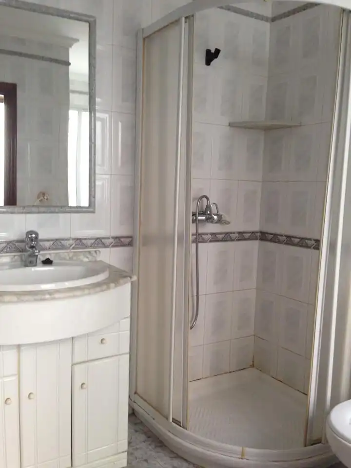 Bathroom of Houses for rent in Dos Hermanas  with Air Conditioner