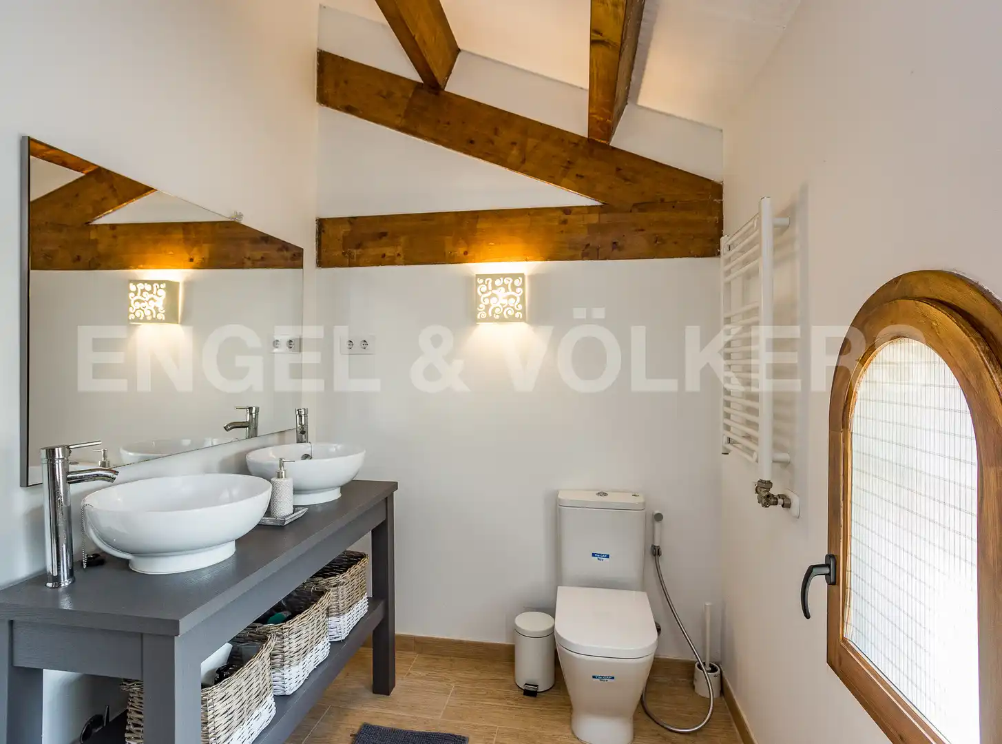 Bathroom of Country homes for sale in Llinars del Vallès  with Air Conditioner, Heating and Private garden