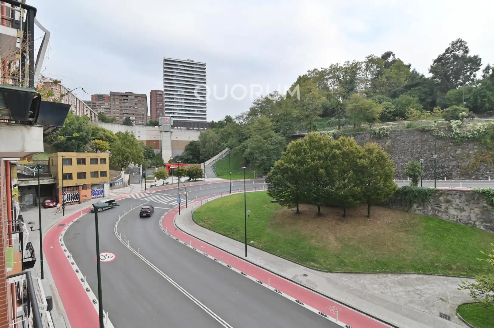 Piso con terraza en venta en Avenida ZUMALAKARREGI, imagen 16