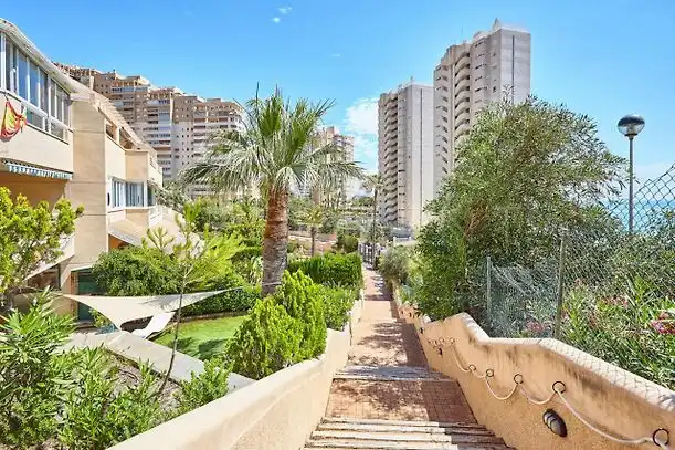 Außenansicht von Wohnungen zum Verkauf in El Campello mit Heizung, Parkett und Terrasse