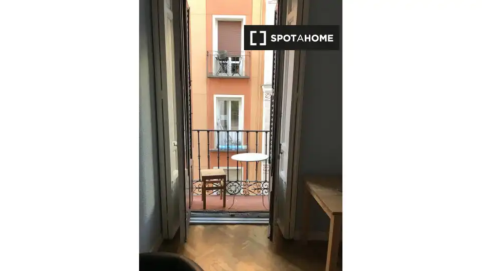 Habitació a Embajadores - Lavapiés