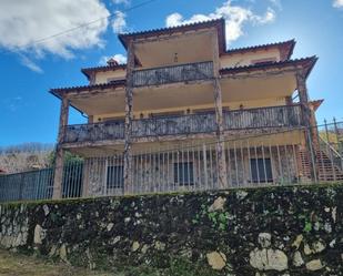 Vista exterior de Casa o xalet en venda en Valdastillas amb Aire condicionat, Calefacció i Terrassa