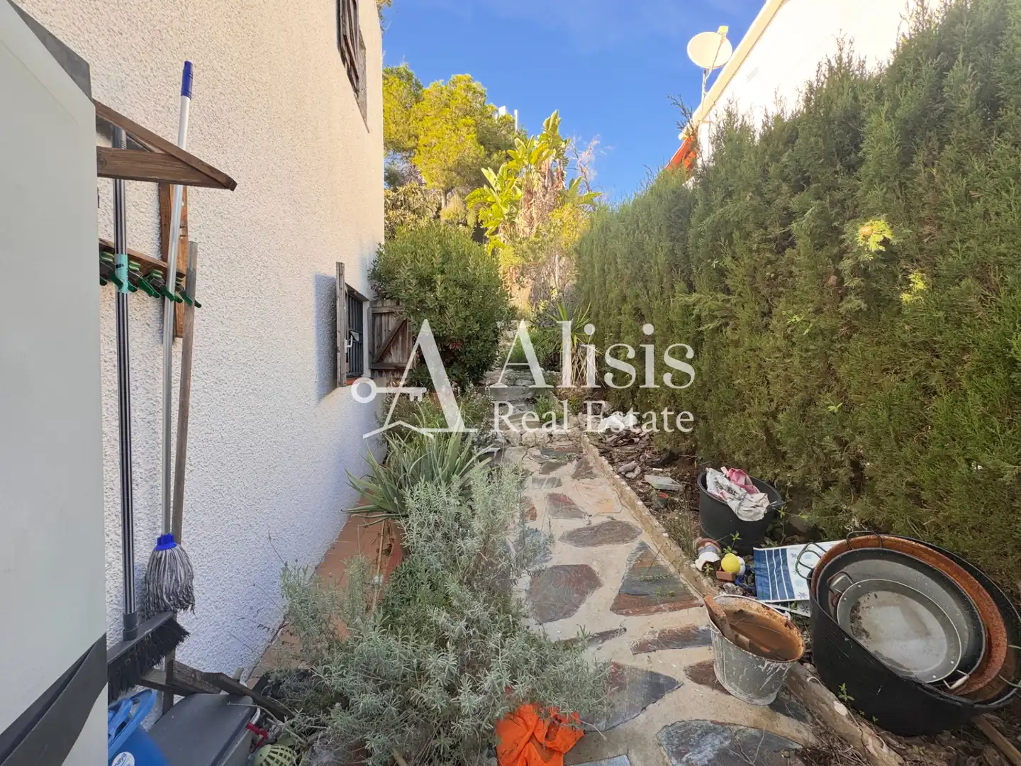 Vista exterior de Casa o chalet en venta en Cunit Residencial