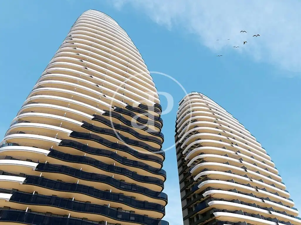 Vista exterior de Piso en venta en Benidorm con Aire acondicionado, Calefacción y Jardín privado