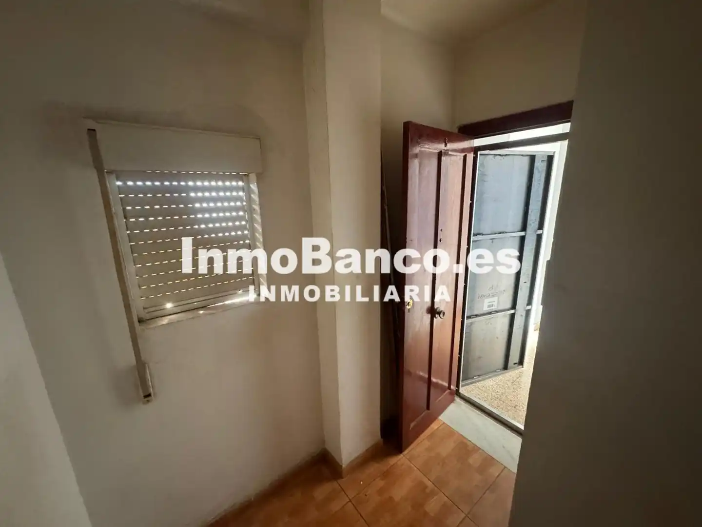 Piso en venta en Chiva con Balcón