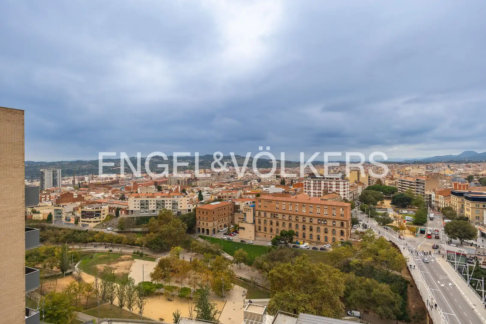 Vista exterior de Dúplex en venta en Terrassa con Aire acondicionado, Calefacción y Terraza