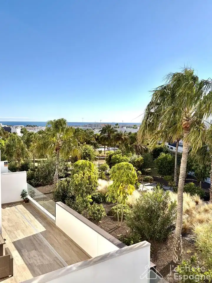 Vista exterior de Piso en venta en Torrevieja con Aire acondicionado y Terraza