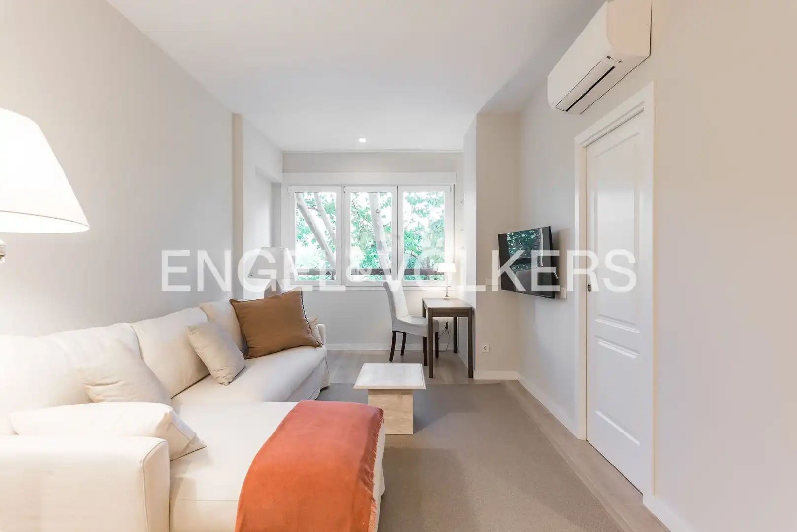 Sala de estar de Piso de alquiler en Madrid con Aire acondicionado, Calefacción y Amueblado
