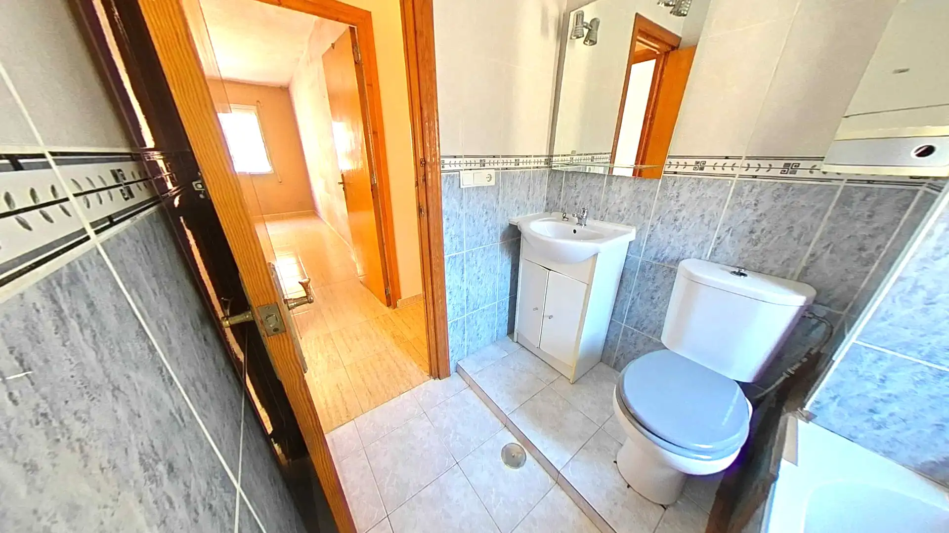 Bathroom of Flat for sale in Orihuela ciudad