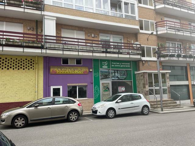 Local comercial en Alquiler en Renedo