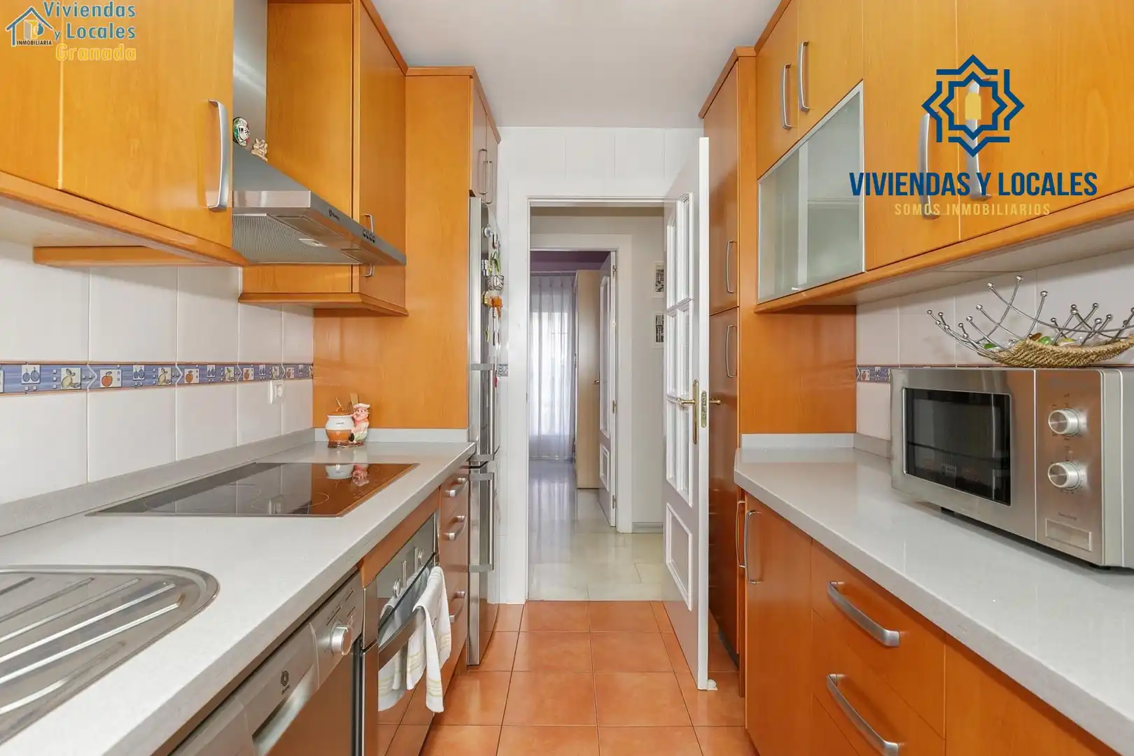 Cuina de Casa o xalet en venda en Granada amb Calefacció, Terrassa i Traster