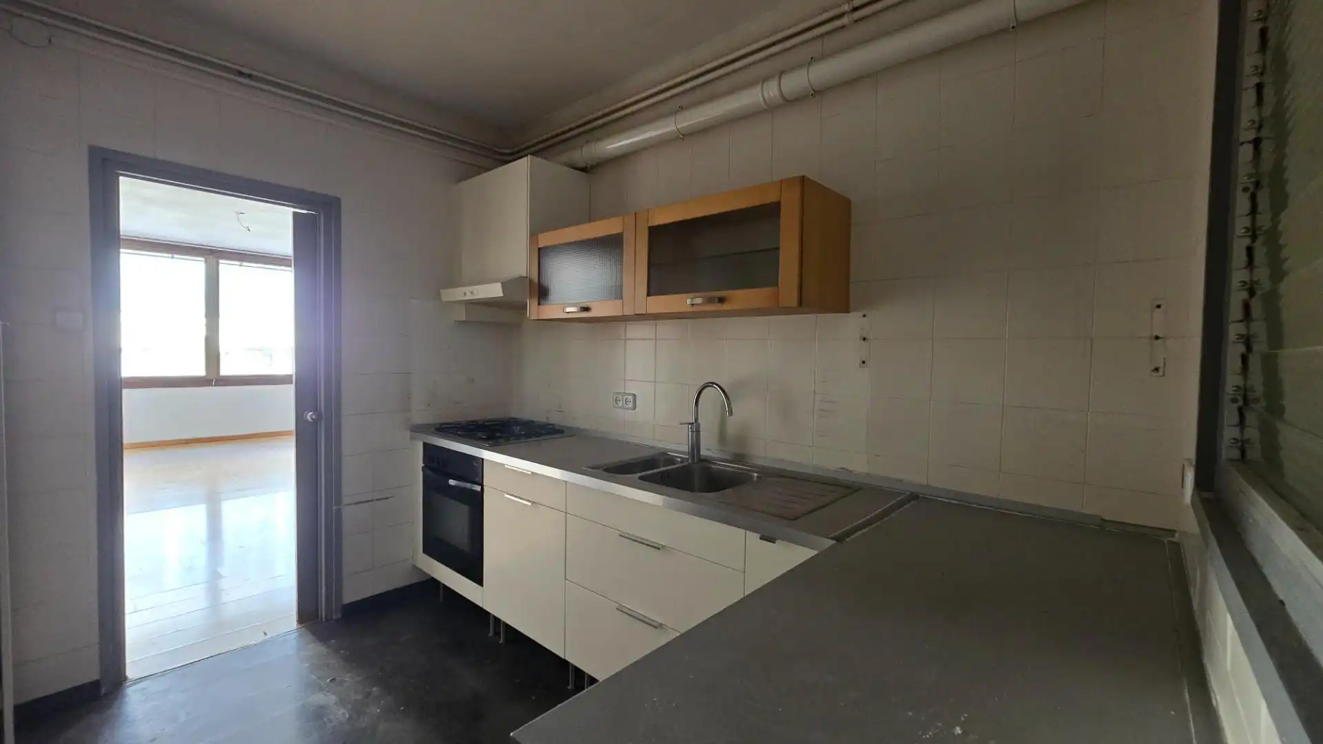 Cuina de Pis en venda en Barcelona amb Calefacció, Parquet i Balcó