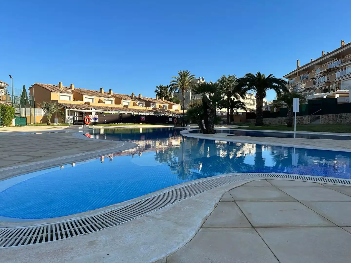 Apartament amb terrassa de lloguer a Montañar - El Arenal