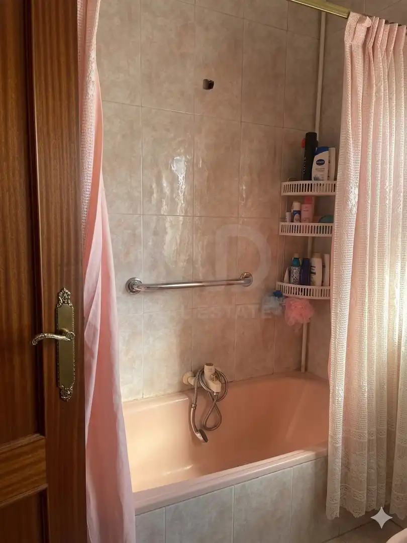 Bathroom of Detached homes for sale in Palencia  with Heating and Terrace
