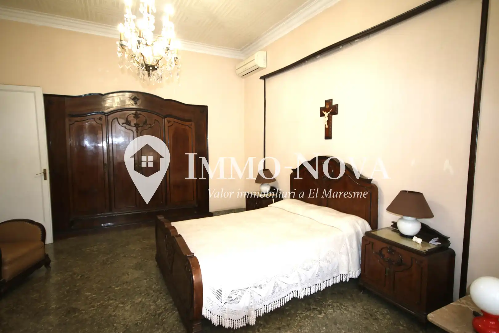 Habitación de Casa adosada en venta en Mataró con Aire acondicionado, Calefacción y Jardín privado