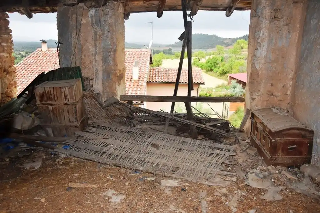 Casa rústica amb terrassa en venda a Monroyo, imagen 10