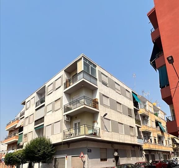 Vista exterior de Apartament en venda en Elda amb Balcó