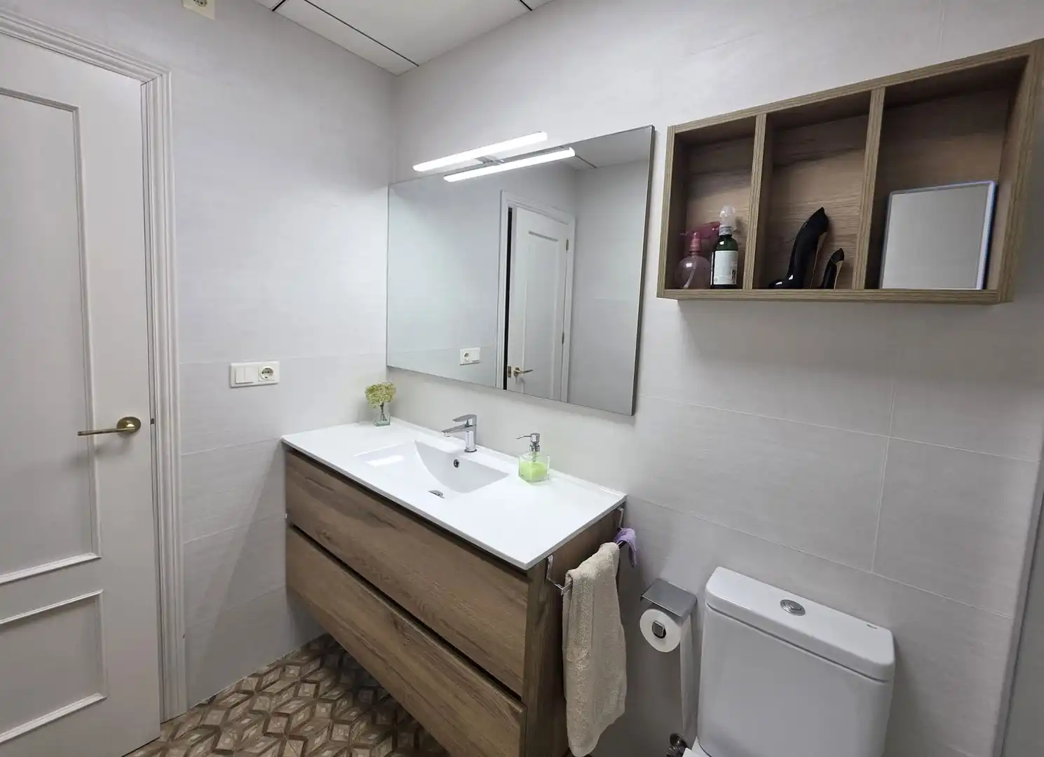 Baño de Ático en venta en Elche / Elx con Aire acondicionado, Terraza y Trastero