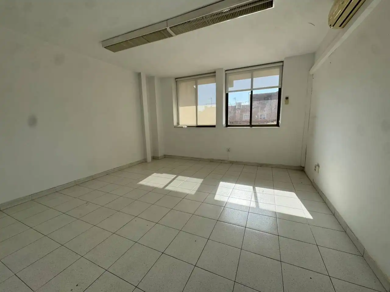 Oficina en venta en Granollers con Aire acondicionado