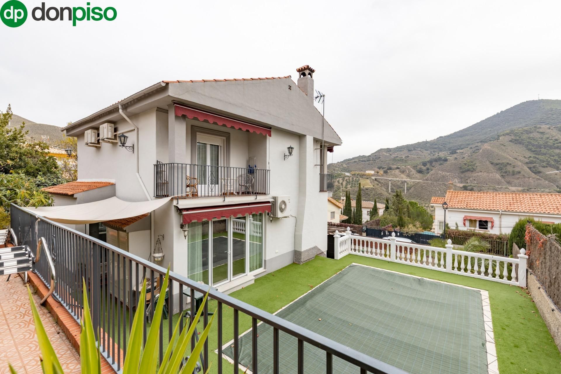 Vista exterior de Casa o chalet en venta en Pinos Genil con Aire acondicionado, Calefacción y Jardín privado
