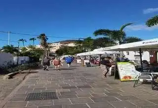 Vista exterior de Local en traspaso en Arona con Aire acondicionado, Terraza y Amueblado