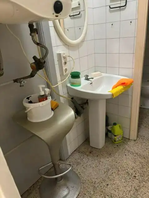 Baño de Local de alquiler en Narón