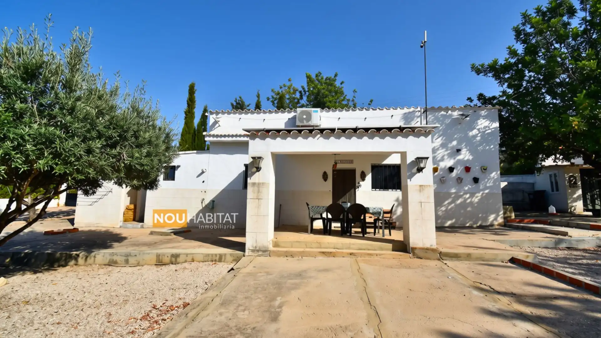 Vista exterior de Casa o chalet en venta en Montroi / Montroy con Aire acondicionado, Jardín privado y Terraza