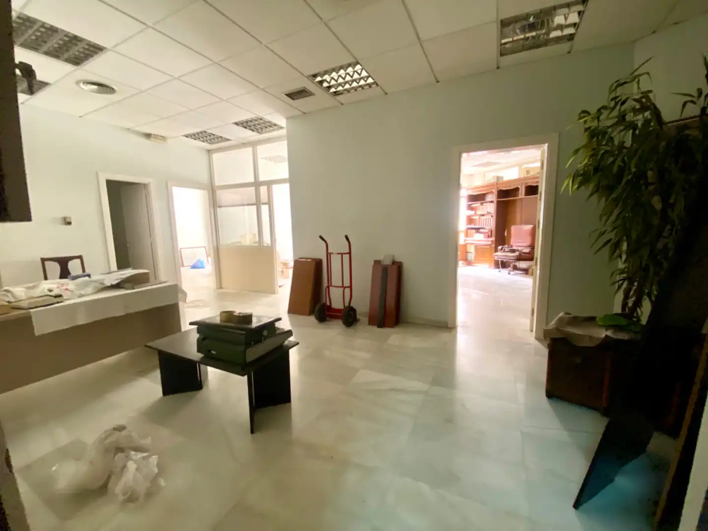 Oficina en venta en Almería