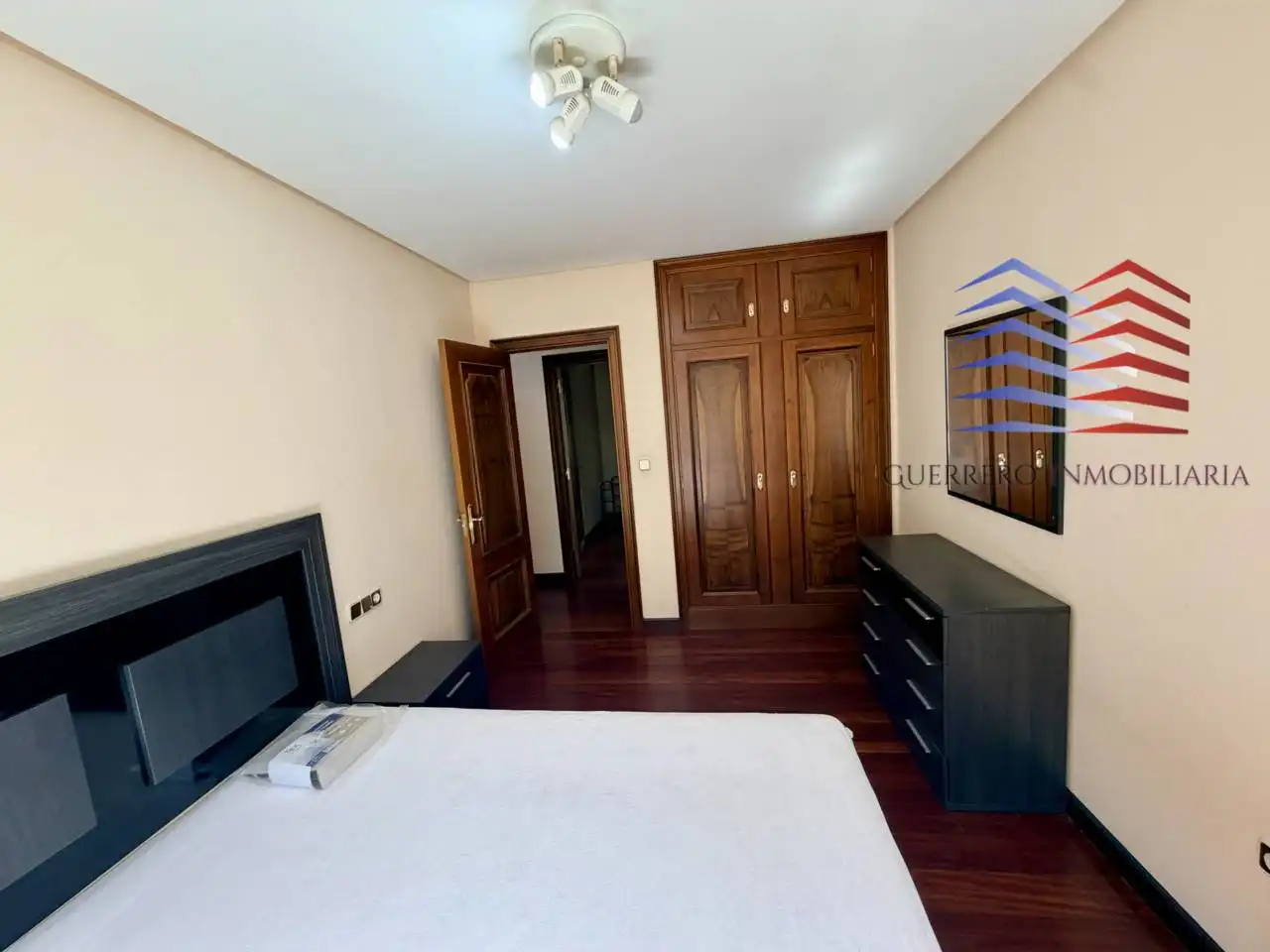 Exterior view of Apartments for rent in Ourense Capital   with Heating, Parquet flooring and Furnished