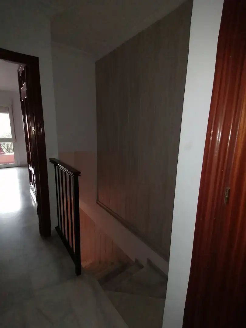 Casa adosada de lloguer en Algeciras amb Jardí privat, Terrassa i Traster