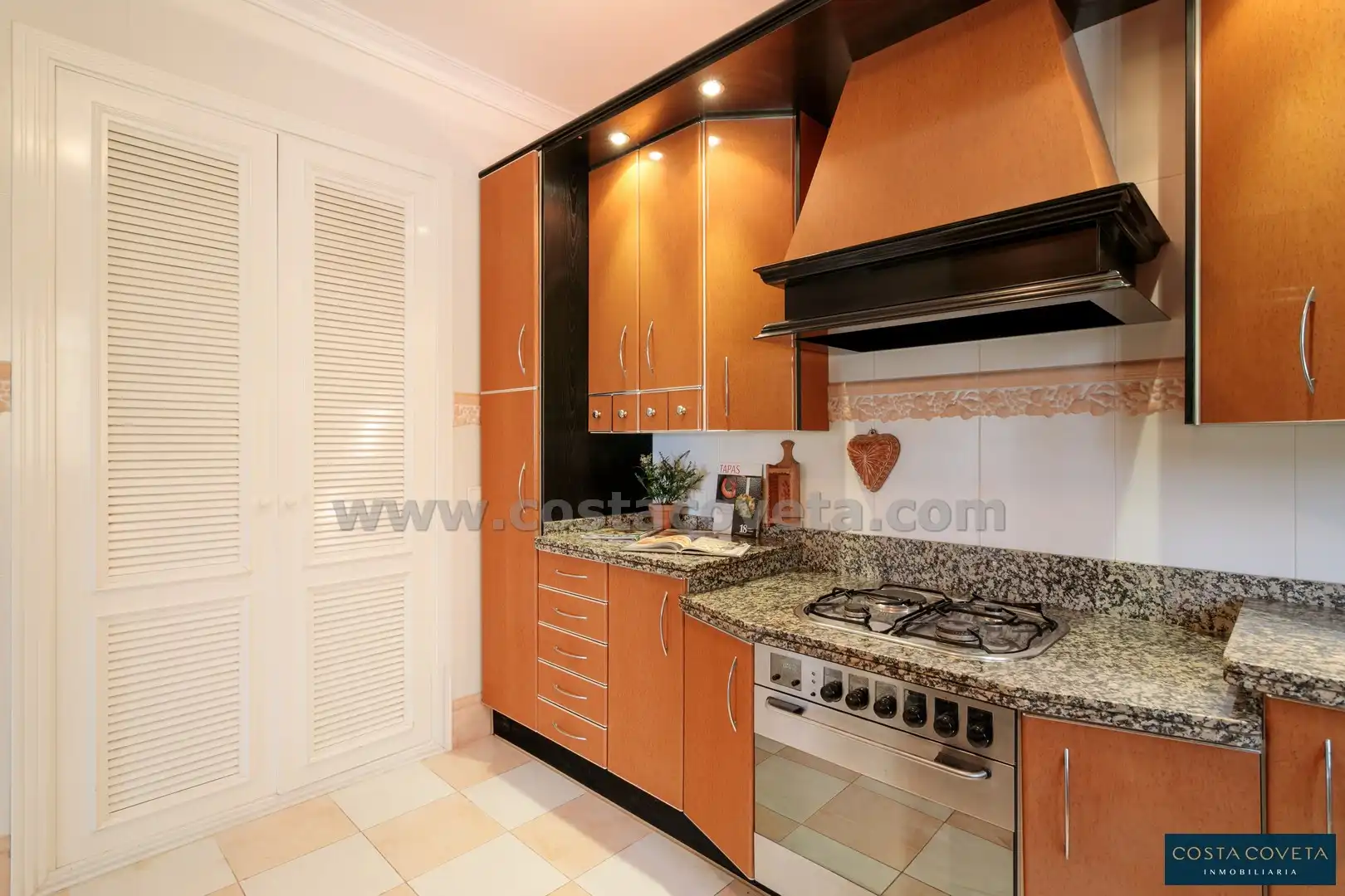 Kitchen of Houses for sale in El Campello  with Air Conditioner, Private garden and Terrace
