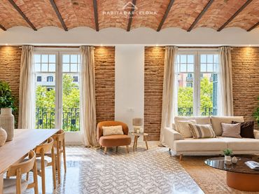 Piso con balcón en venta en Gran Via de les Corts Catalanes