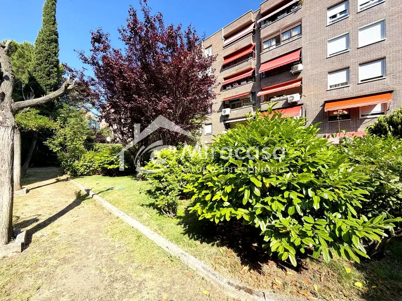 Vista exterior de Pis en venda en Madrid amb Aire condicionat, Calefacció i Terrassa