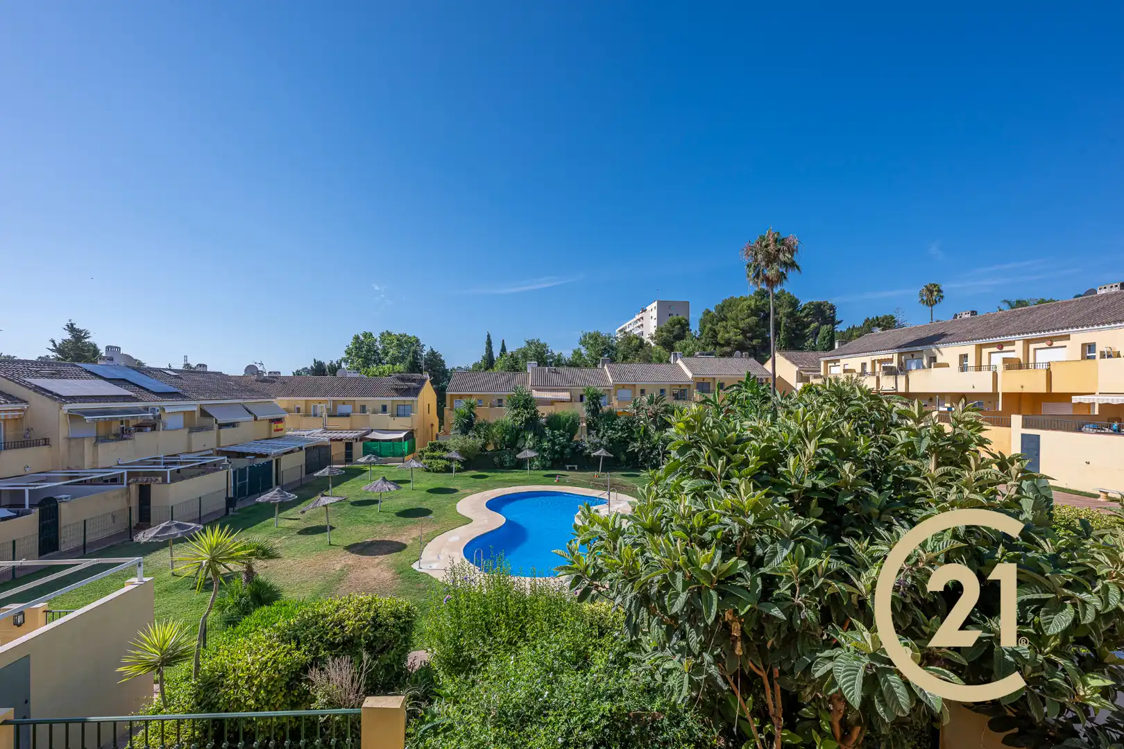 Jardí de Casa adosada en venda en Estepona amb Aire condicionat, Jardí privat i Terrassa