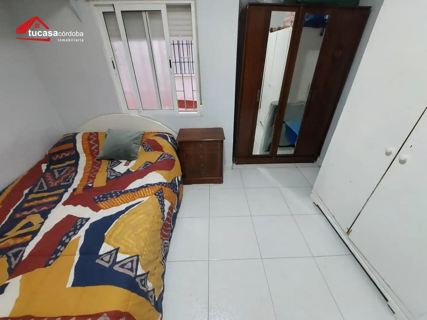 Habitación de Piso en venta en Córdoba con Terraza y Amueblado